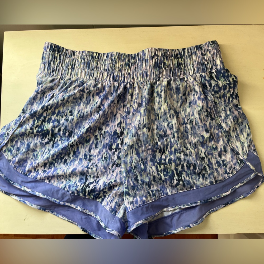 Athleta Mesh Racer Run Blue and Purple Patterned Shorts - Large